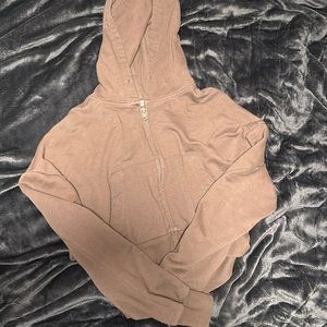 cropped zip up